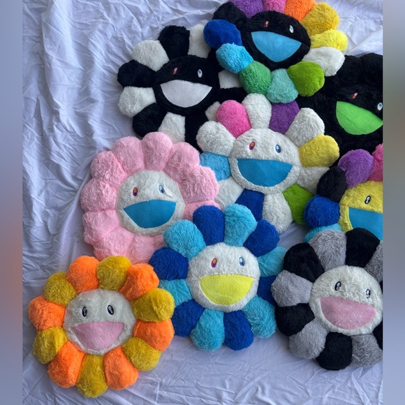 10 pack ULTIMATE FLOWER SET Takashi Murakami style flower plush pillows 40cm - Picture 2 of 3